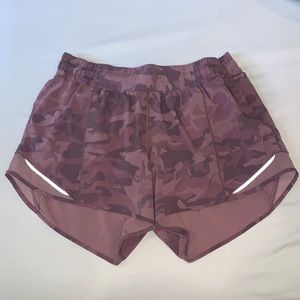 lulu pink camo hotty hot size 10, 4”